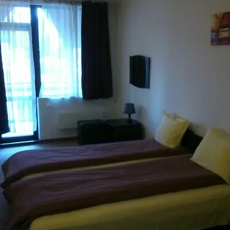 Purple Apartament